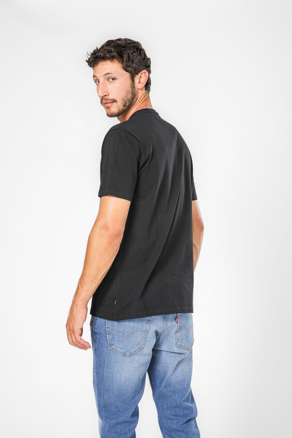 טישירט שחורה לוגו אדום