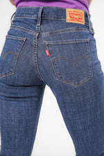 ג'ינס לנשים 311 SHAPING SKINNY בצבע כחול