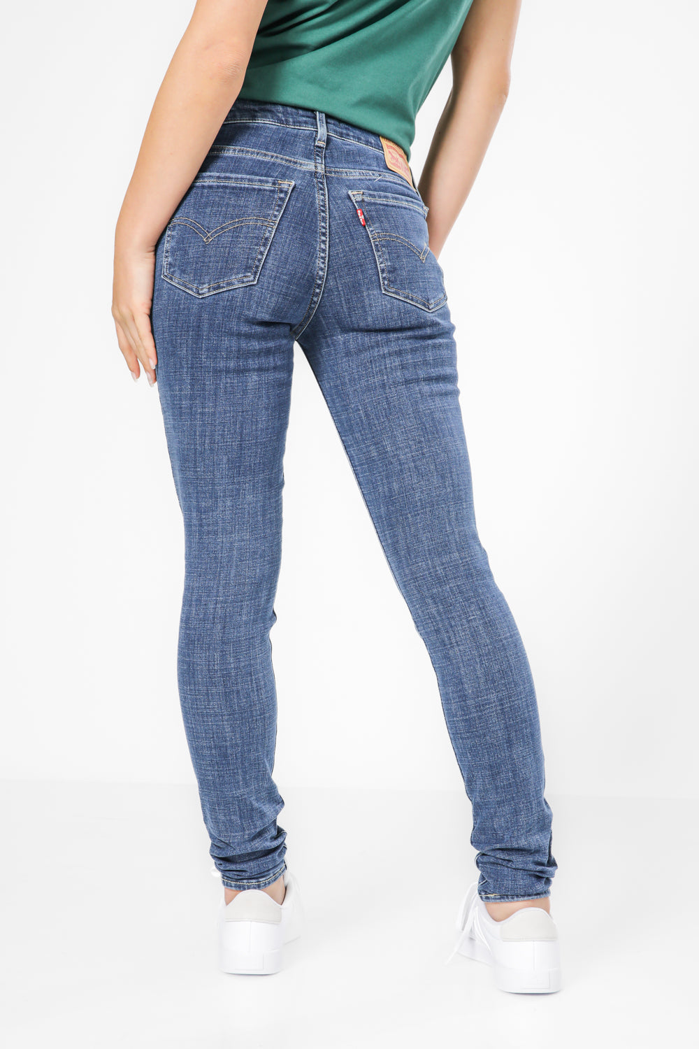 ג'ינס לנשים 711 SKINNY בצבע כחול
