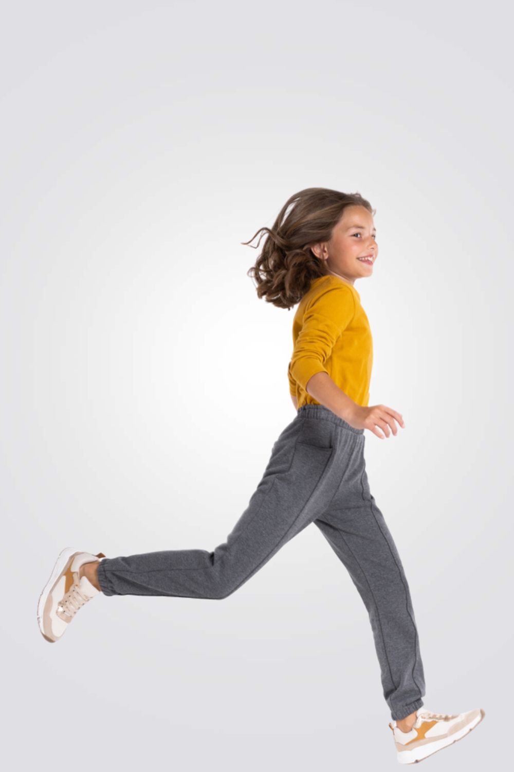 מכנסי טרנינג לילדות בצבע אפור