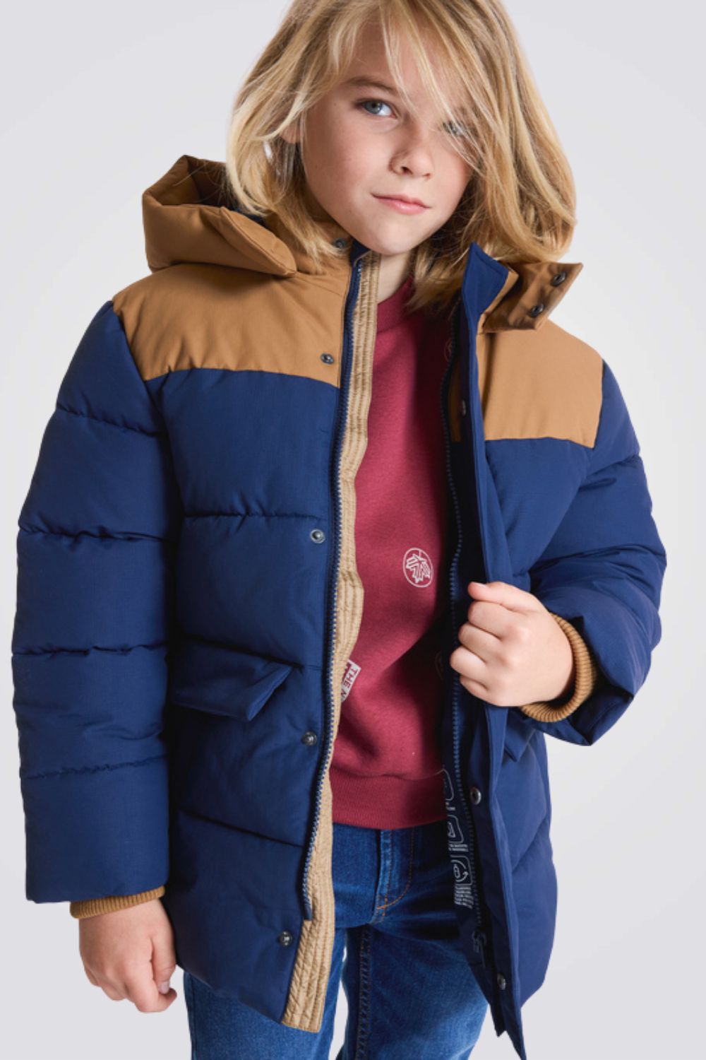 מעיל פוך לילדים עם קפוצ'ון בצבע נייבי וכאמל