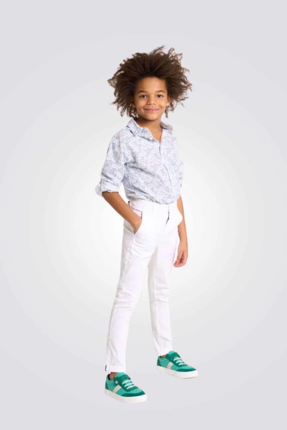 מכנסי צ'ינו לילדים בצבע לבן