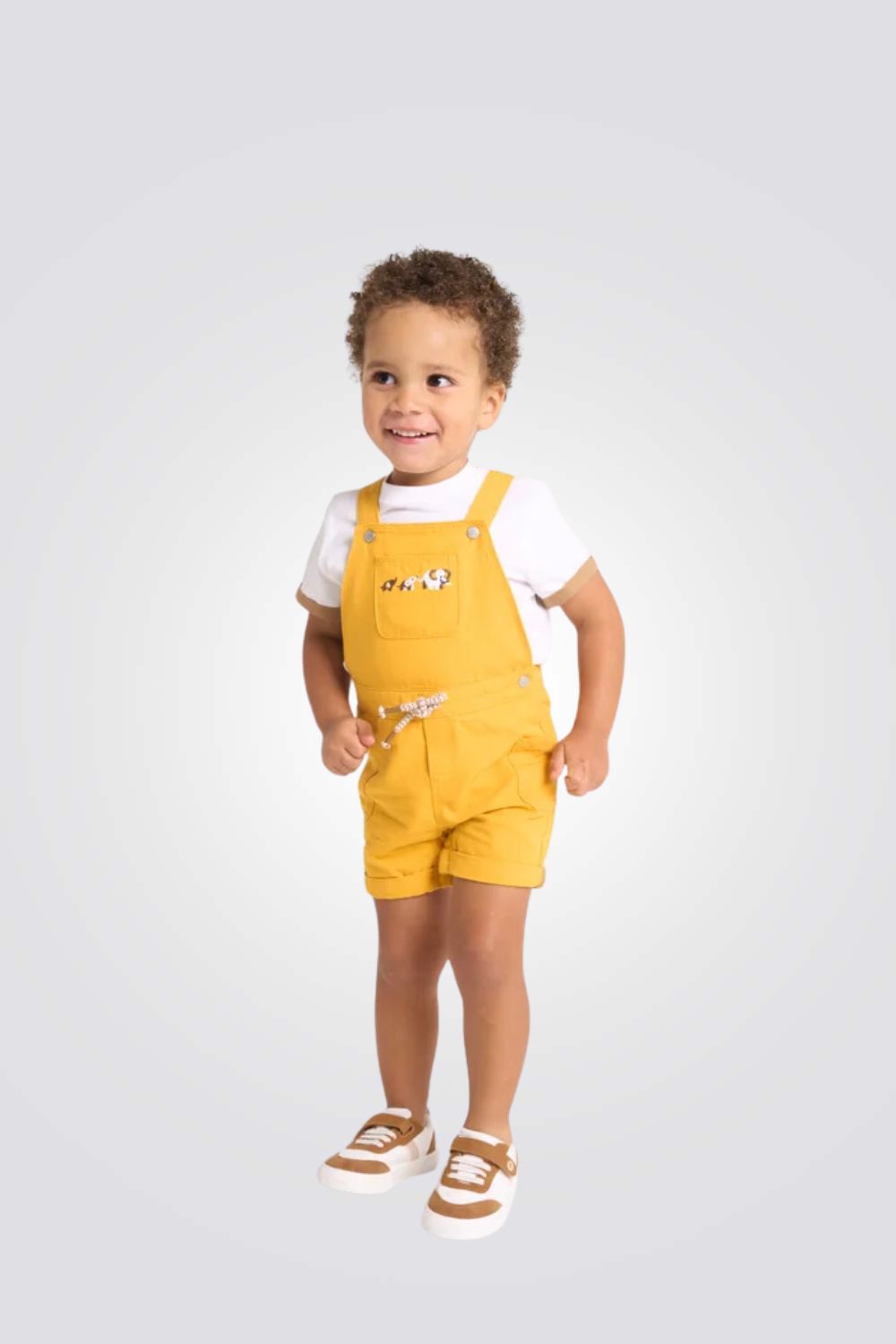 סט אוברול צהוב וטישירט לבנה לתינוקות