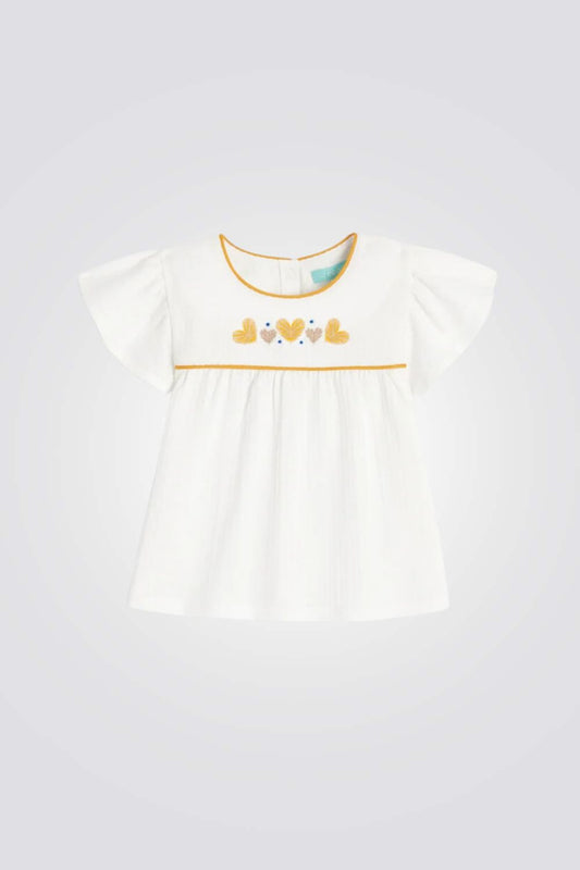 טישירט לתינוקות בצבע לבן עם רקמת לבבות