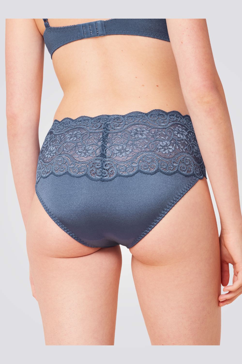 תחתוני תחרה מקסי Amourette 300 Maxi X בצבע כחול