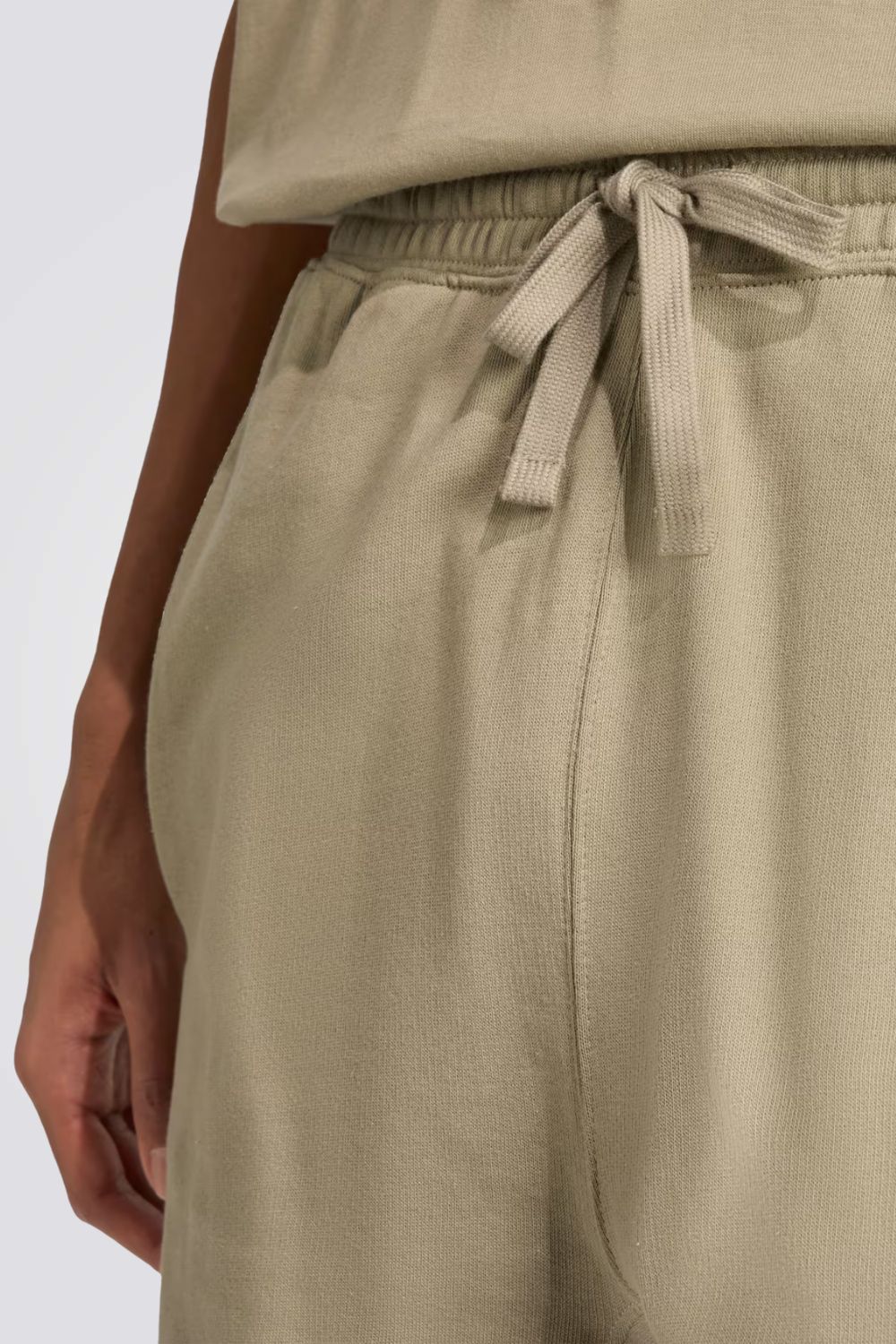 מכנסיים קצרים לגברים 