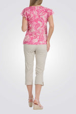 מכנסי קפרי שסעים בצדדים בצבע בז'