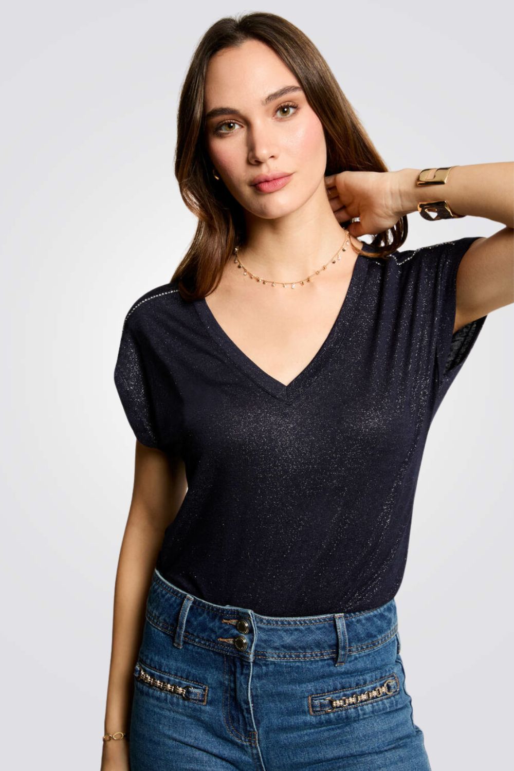 טישירט גימור נצנצים בצבע נייבי