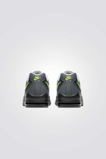 נעלי סניקרס בעיצוב אייקוני | נייקי