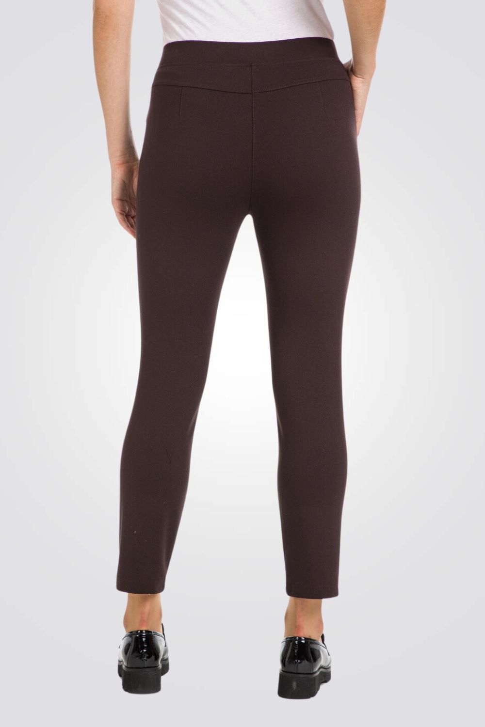 מכנסיים קרופ בסגנון טייץ בצבע חום