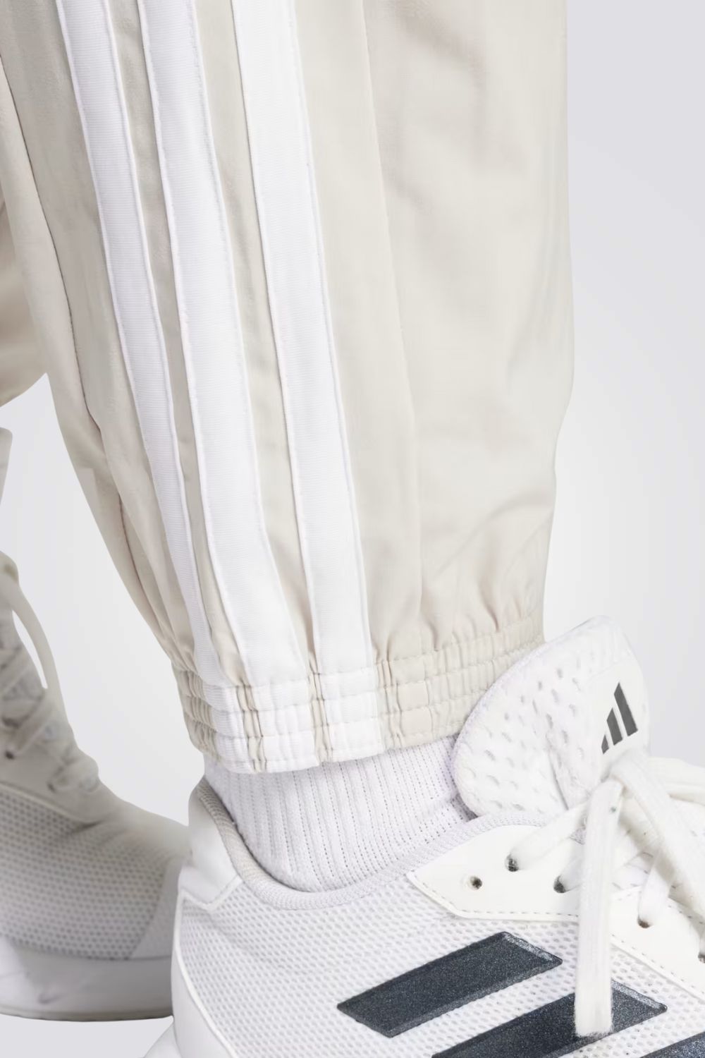 מכנסי טרנינג  Train Essentials 3-Stripes לנשים