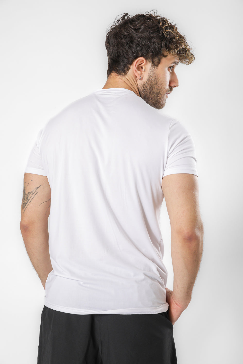 חולצת דרייפיט לגבר בצבע לבן