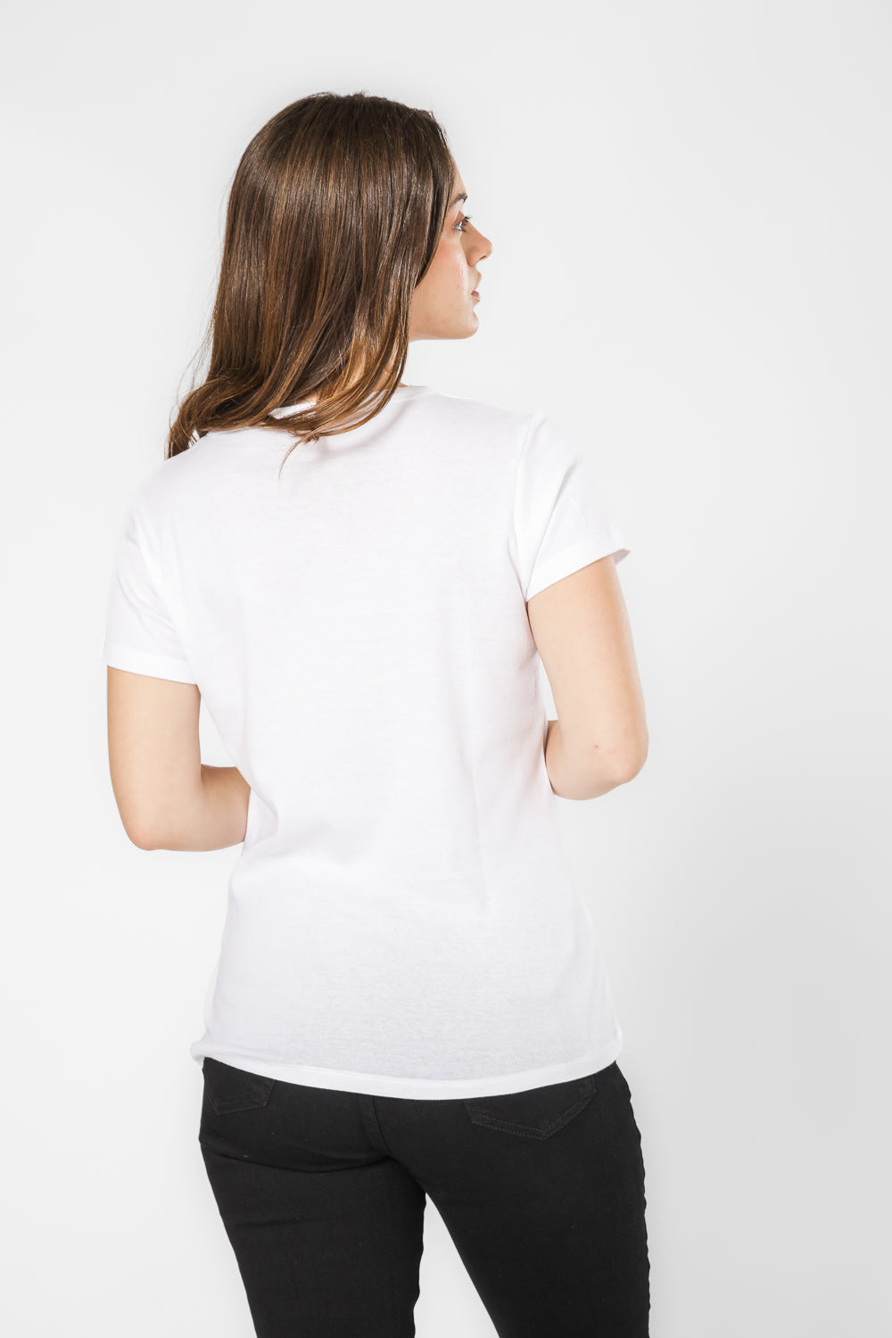 מארז שלישיית טישירטים קצרות לנשים צווארון וי בצבע לבן