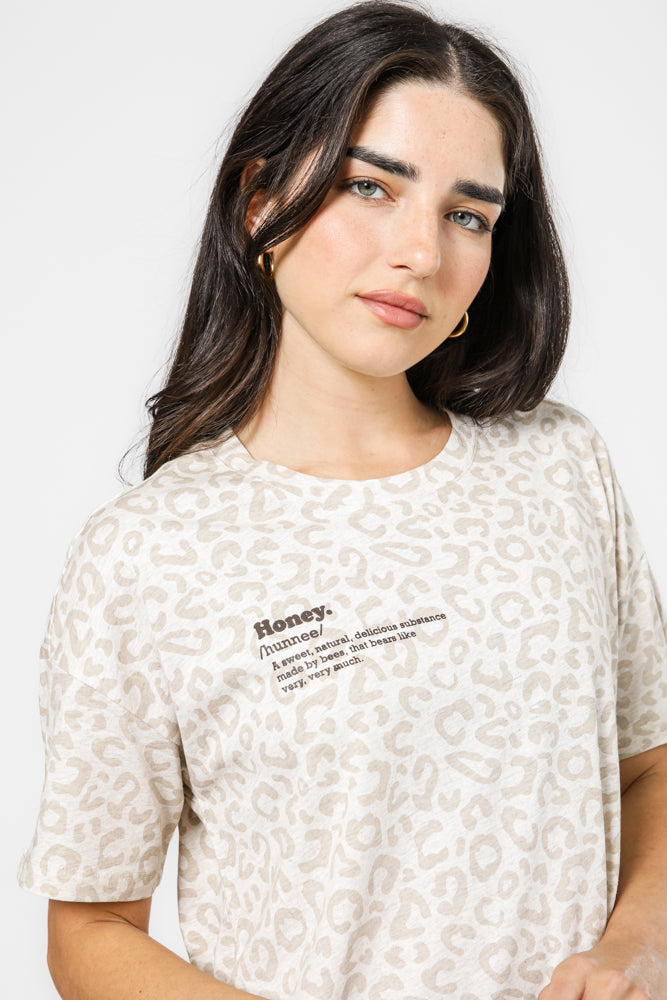 כותונת פו הדוב מנומרת בצבע בז'