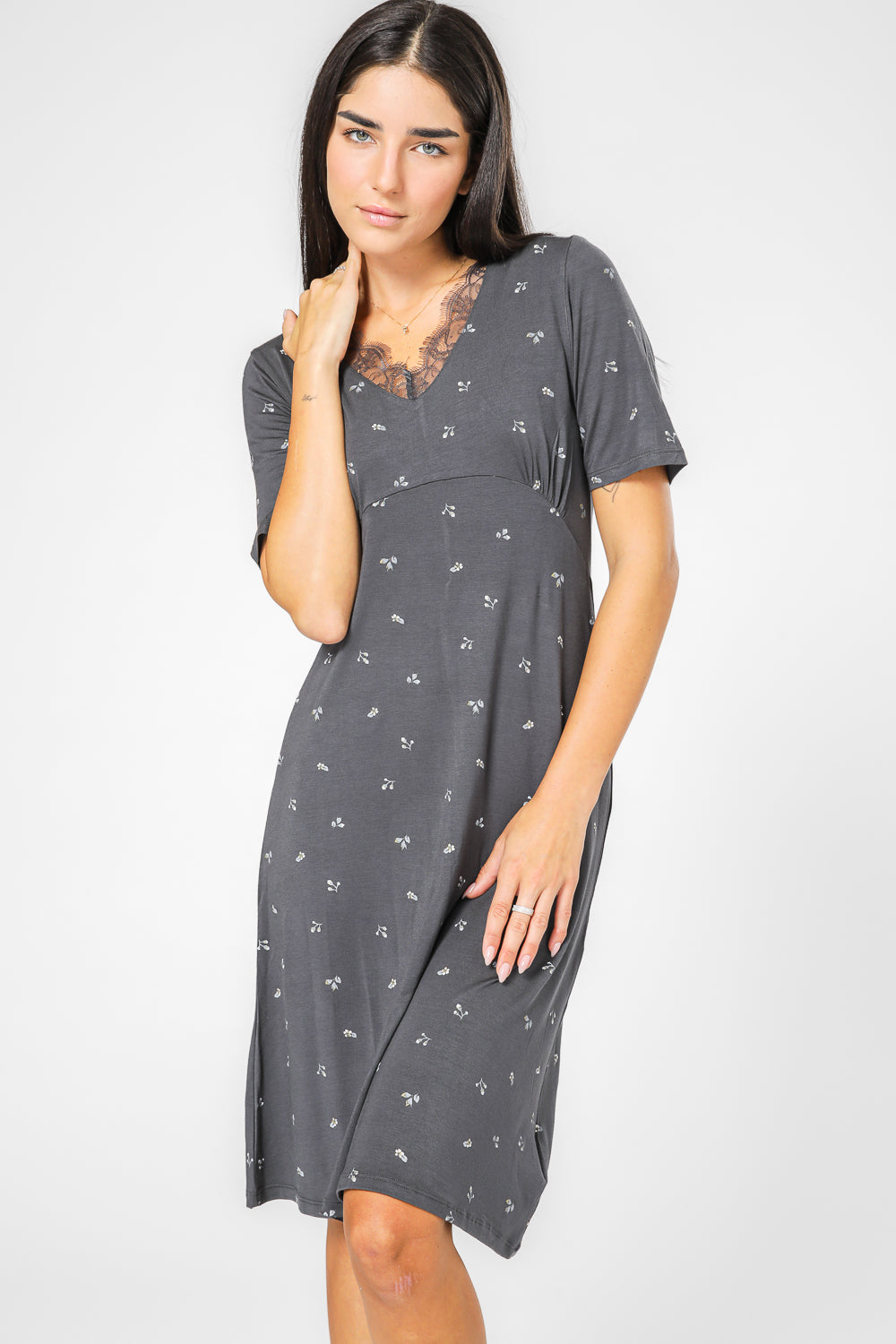 כותונת GOLDEN FLOWERS בצבע אפור