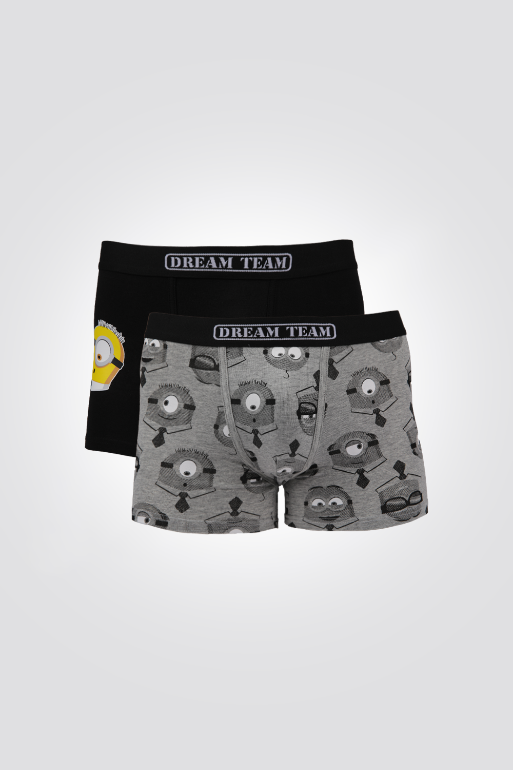 פיג'מה מבית המותג Delta , שני תחתוני בוקסר מבד קליל עם הדפס של המיניונים.