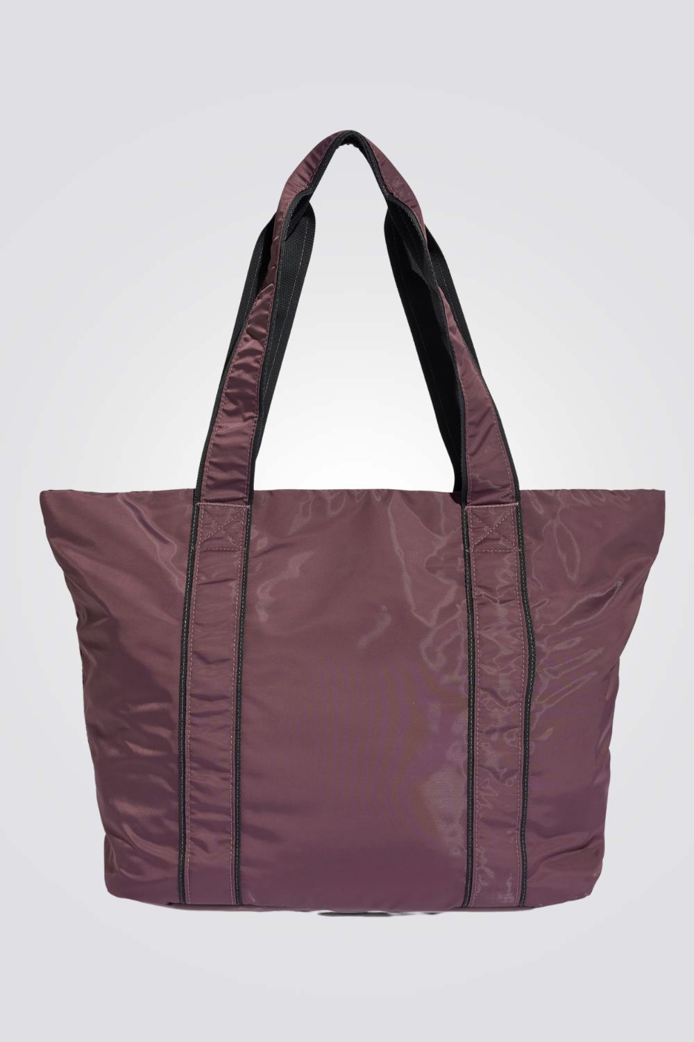 תיק אימון מבית המותג ADIDAS, עם רצועות מרופדות שמרגישות רך על הכתפיים. בעל חלק פנימי מרווח שיחזיק את המגבת ובקבוק המים, כיס הרוכסן הקדמי שומר על הפריטים הקטנים בטוחים. מוצר זה עשוי עם לפחות 50% חומרים ממוחזרים.

מידות: 20 ס"מ על 56 ס"מ על 36 ס"מ
נפח: 19.75 ליטר