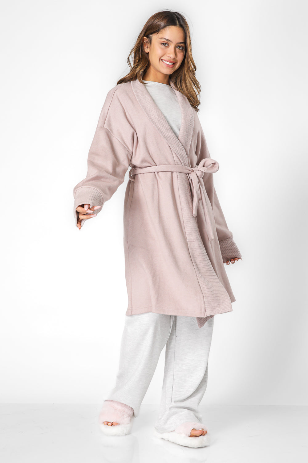 חלוק סרוג לנשים בצבע חום