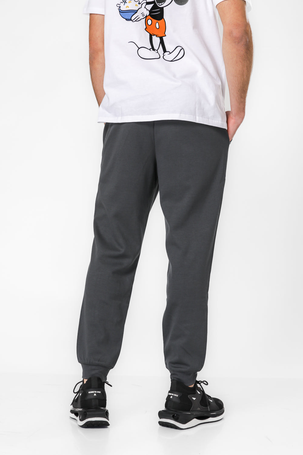 מכנסיים ארוכים מבד דק בצבע אפור כהה