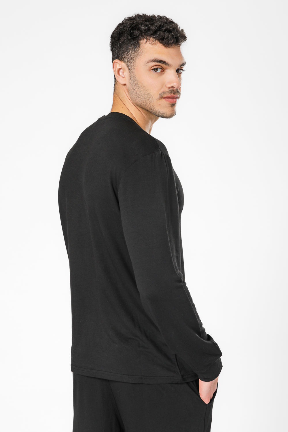 סט פיג’מה מודל בצבע שחור