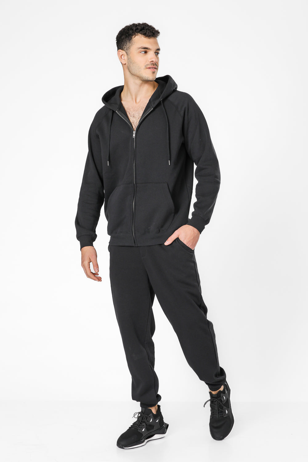 מכנסי פוטר ארוכים סיומת גומי בצבע שחור