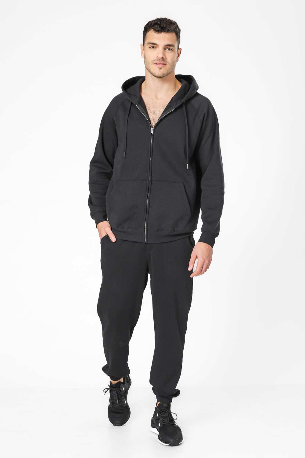 מכנסי פוטר ארוכים סיומת גומי בצבע שחור