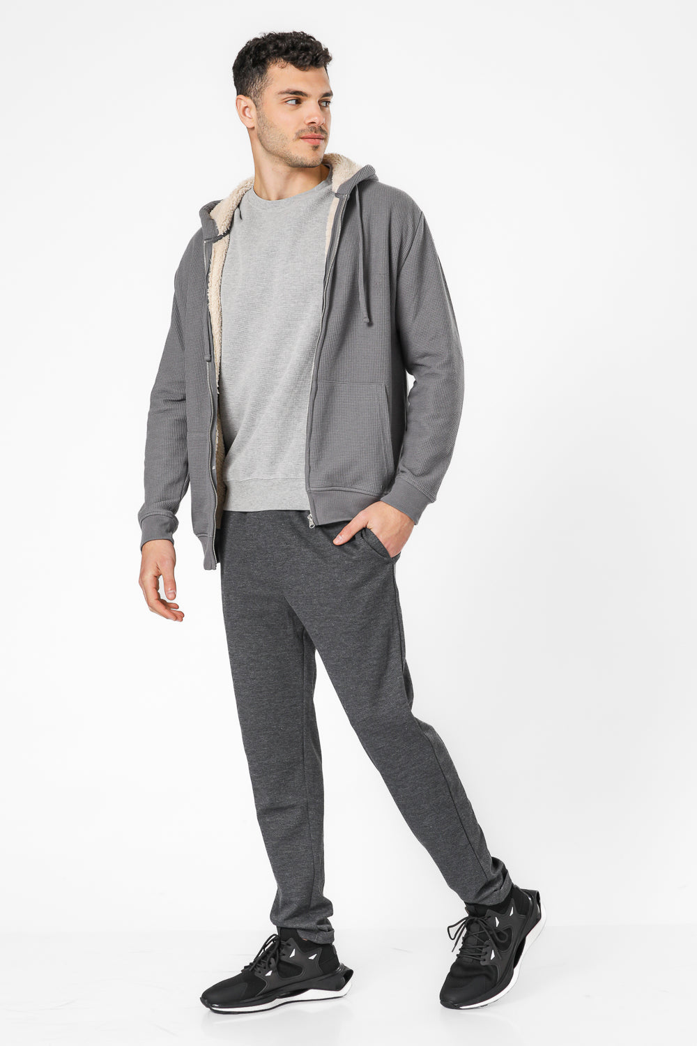 ג’קט מבד וופל עם בטנת פרוותית לגבר בצבע אפור