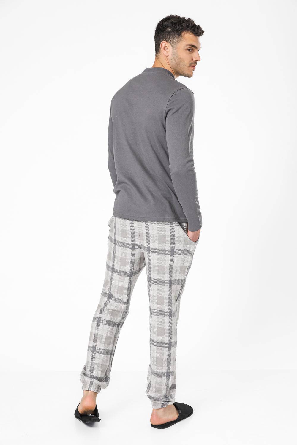 סט פיג’מה אינטרלוק ופלנל בגווני אפור