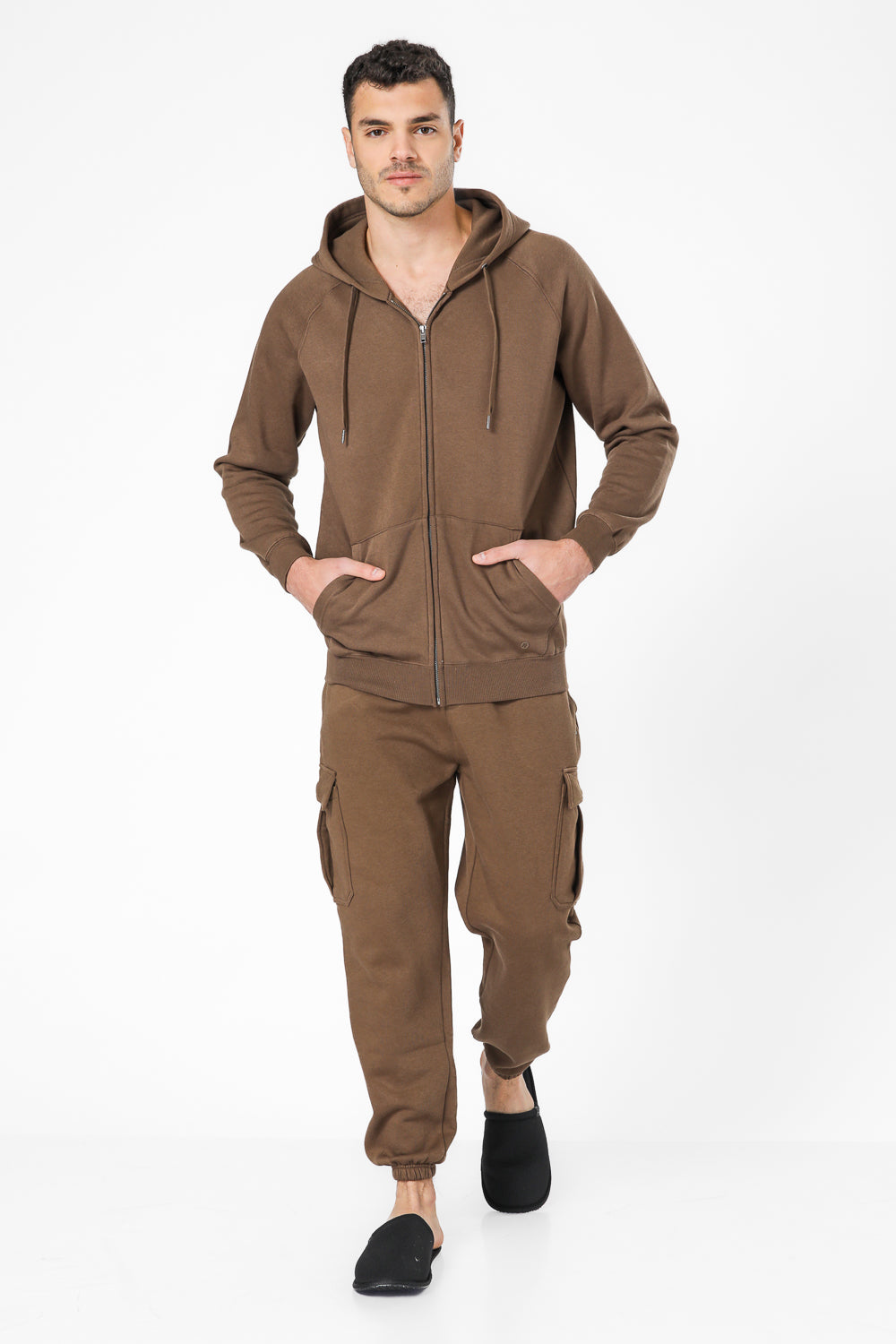 סווטשירט קפוצ’ון פוטר עם רוכסן בצבע חום