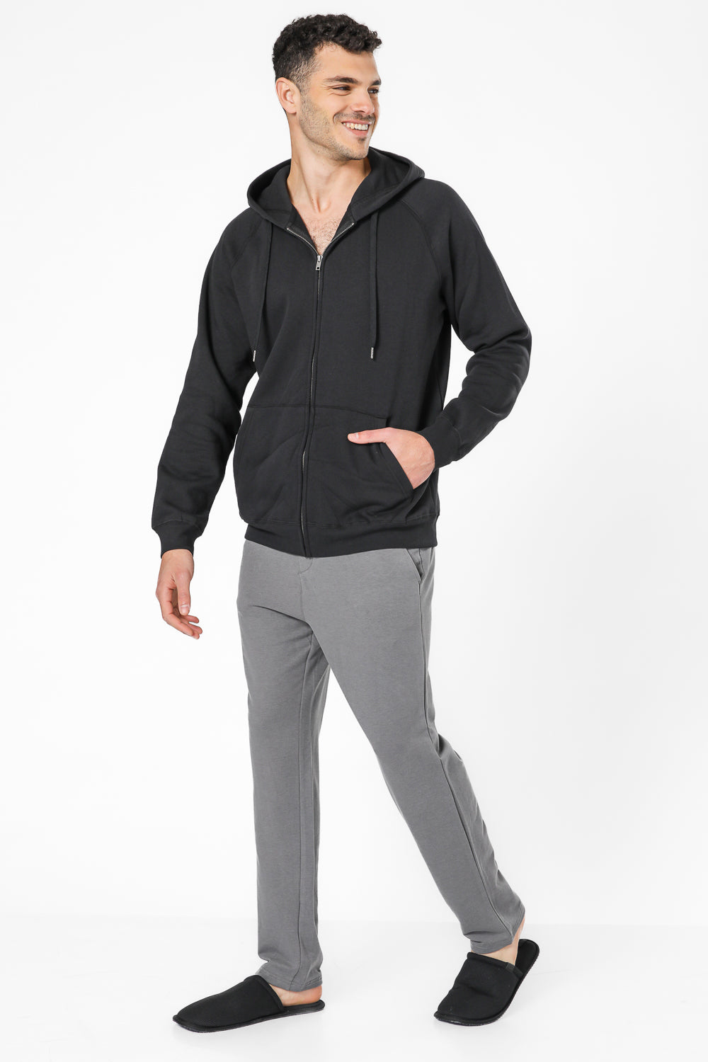 סווטשירט קפוצ’ון פוטר עם רוכסן בצבע שחור