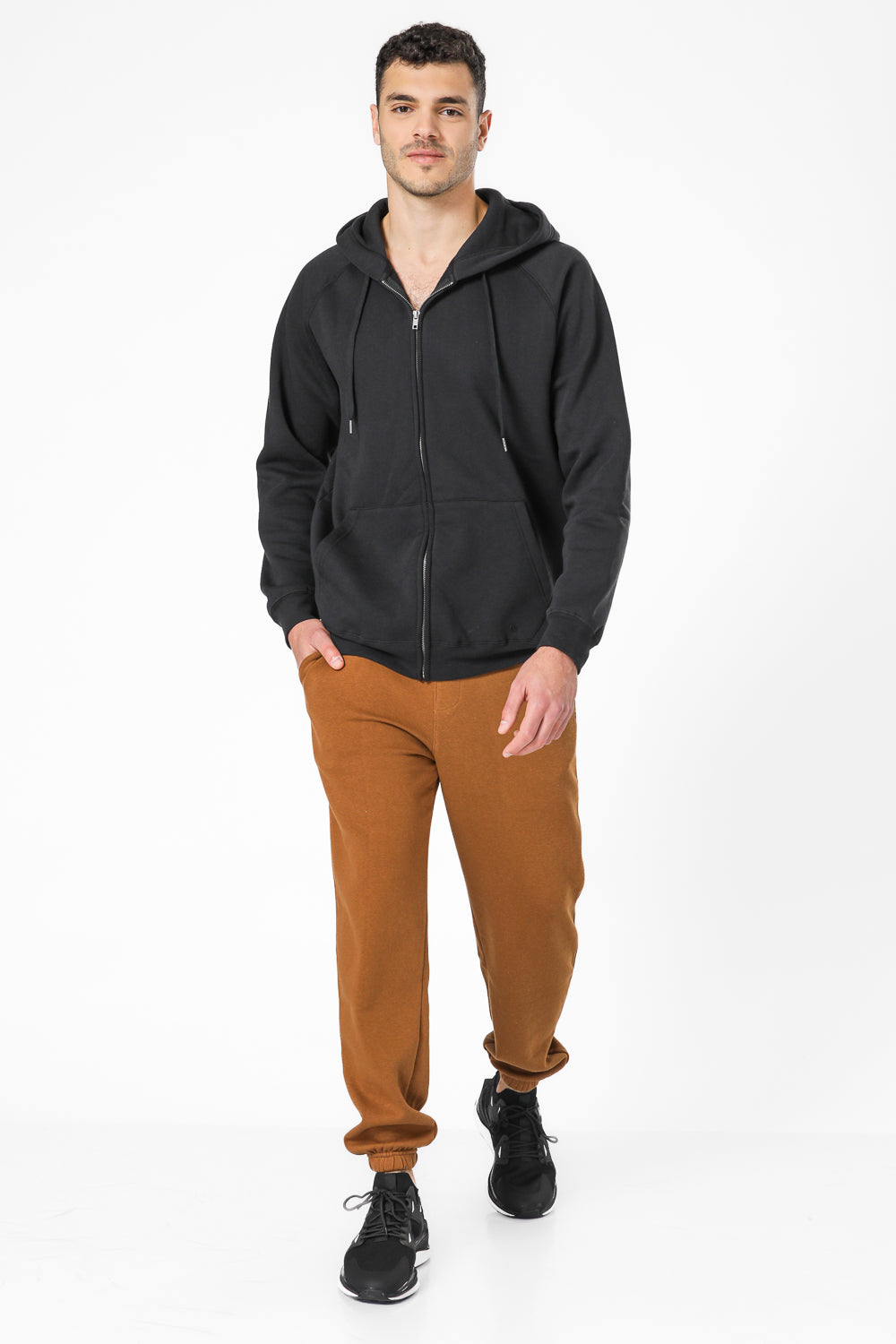 מכנסי פוטר ארוכים סיומת גומי בצבע חום