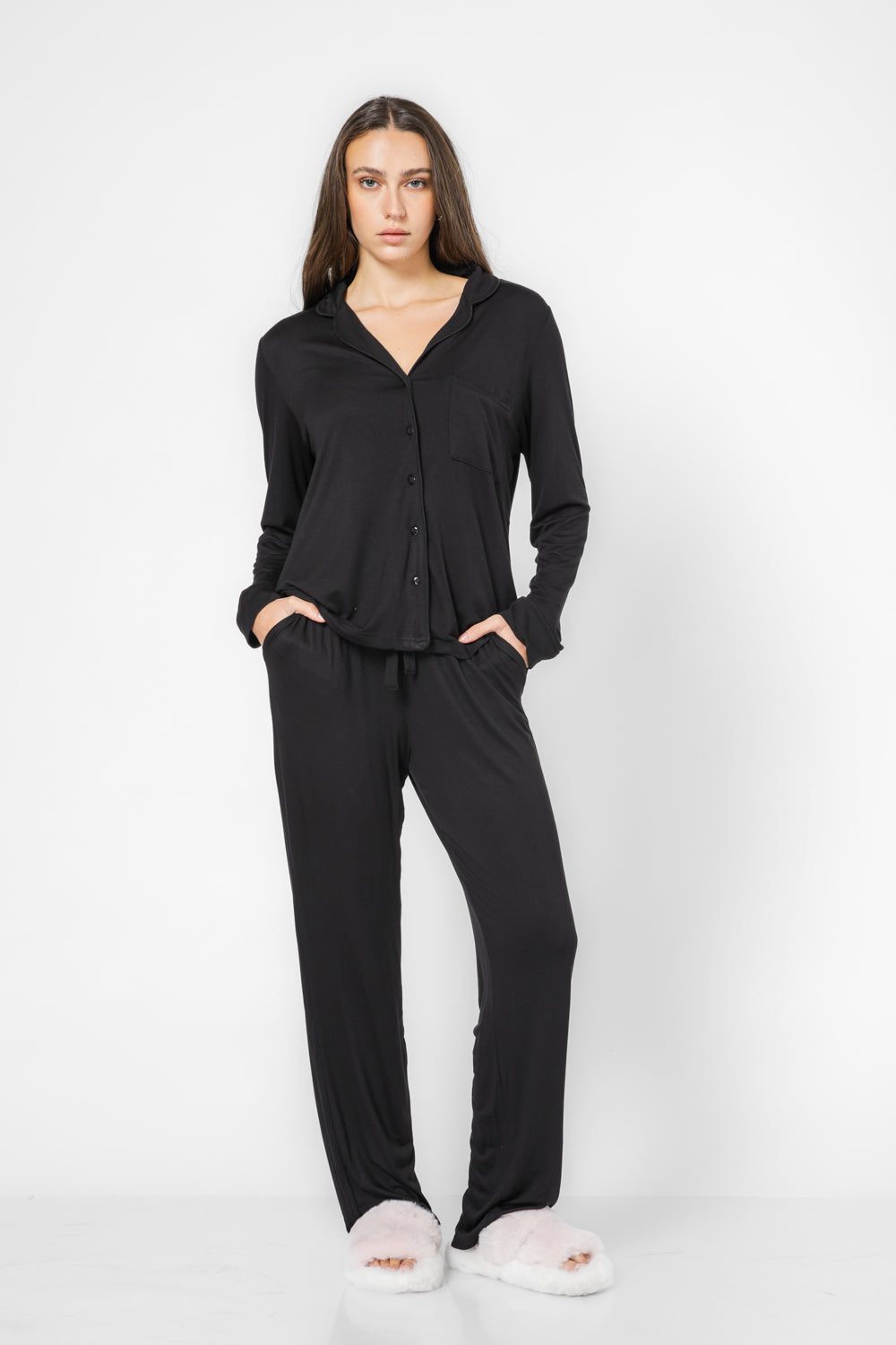 סט פיג’מה מכופתרת לעונת מעבר בצבע שחור