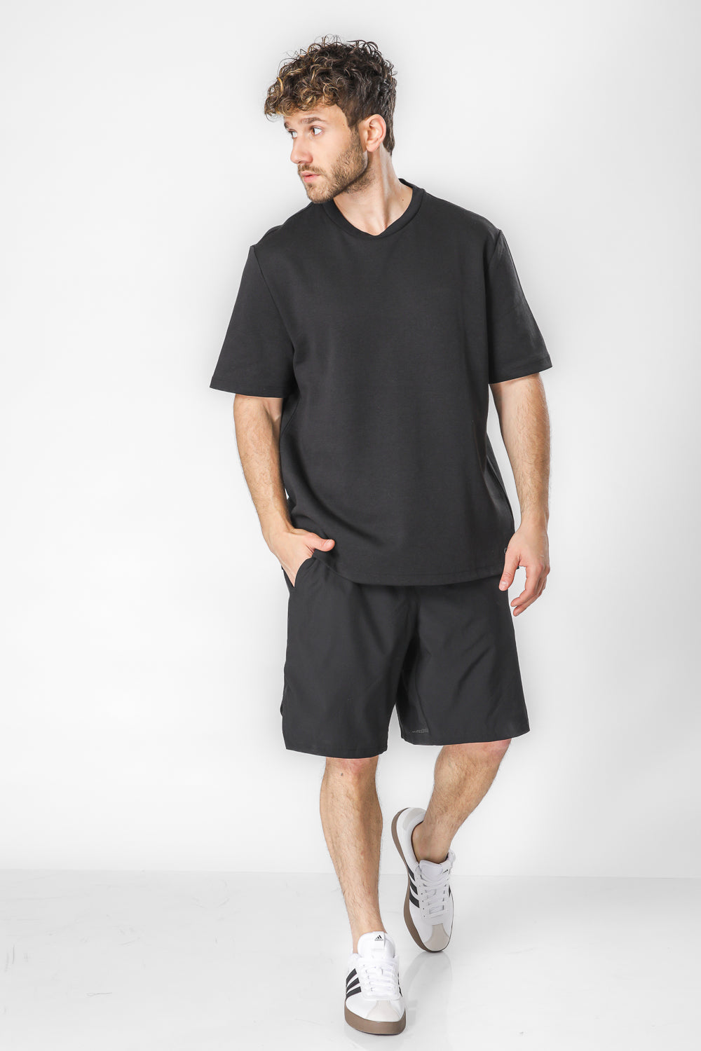 חולצה קצרה עבה בגזרה לוס לגברים