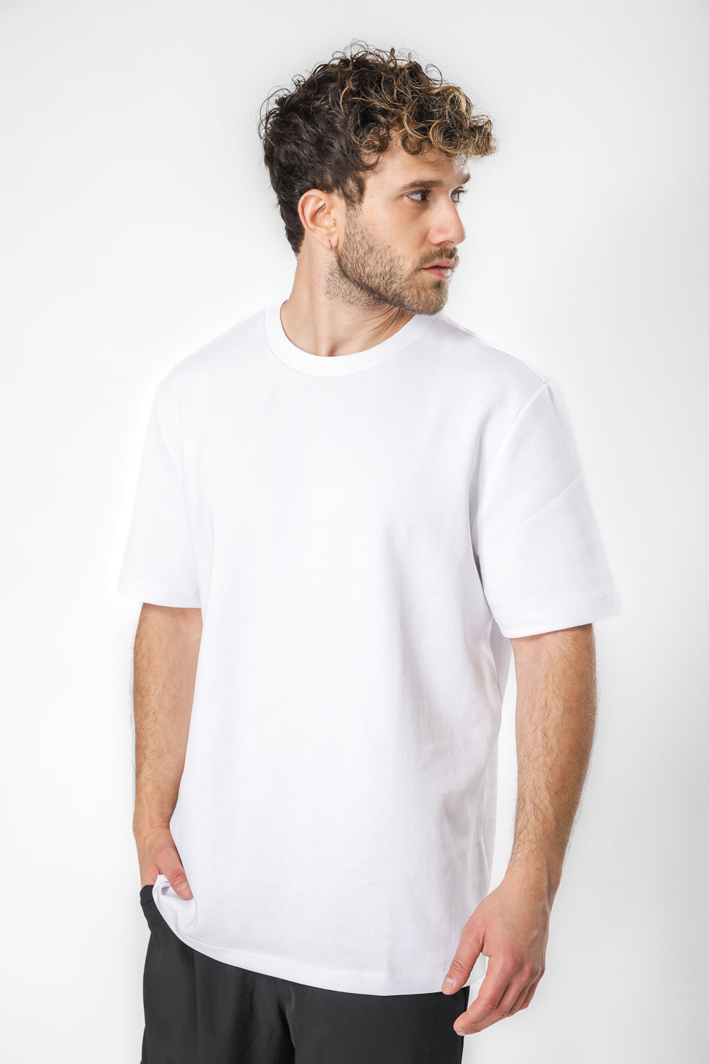 חולצה קצרה עבה בגזרה לוס לגברים