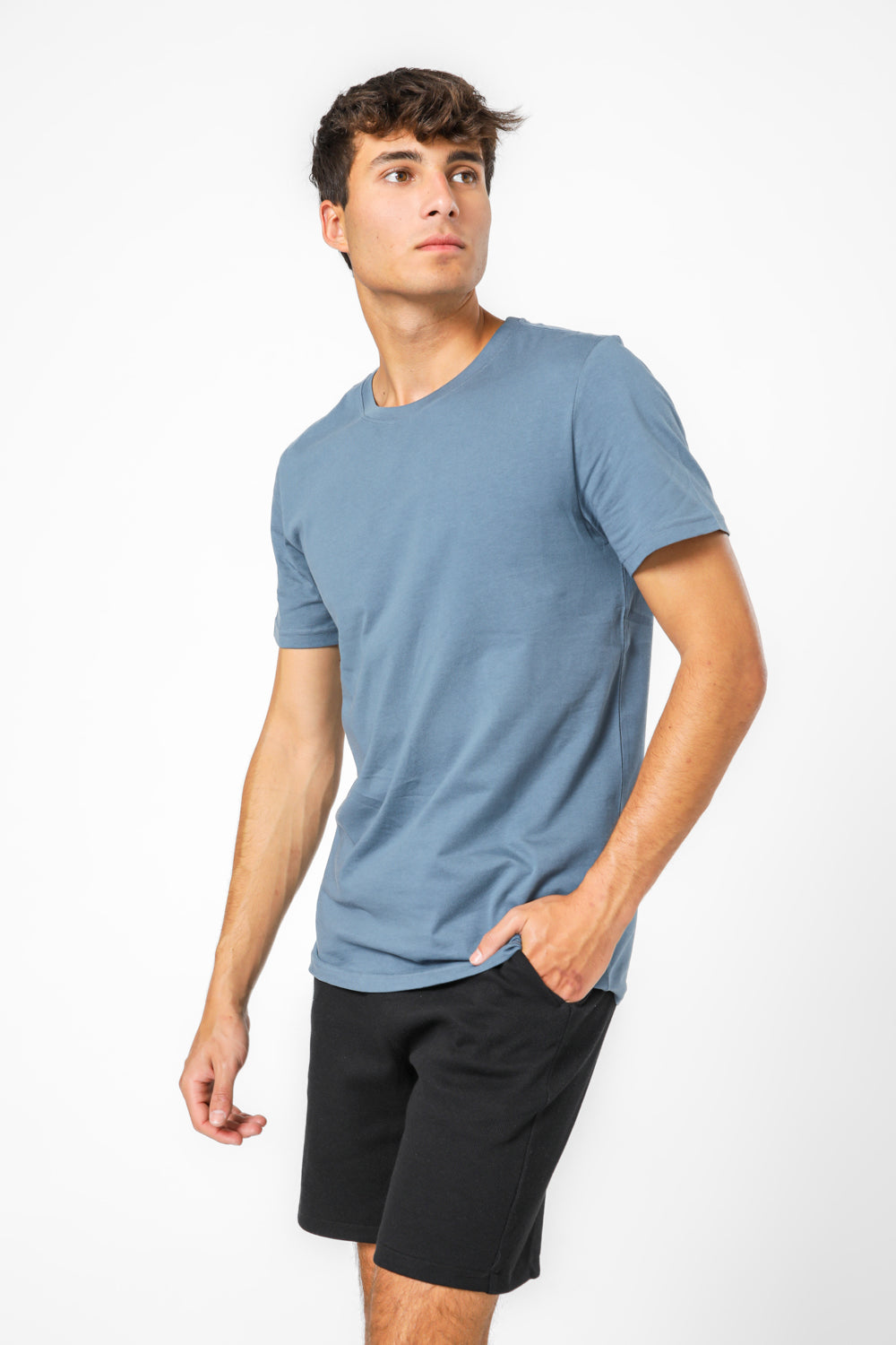 חולצה קצרה צווארון עגול מנדפת זיעה