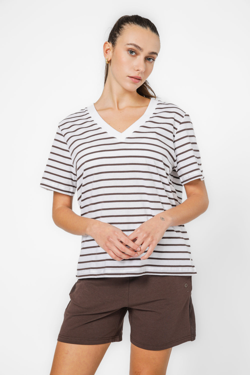 חולצה קצרה צווארון וי עם הדפס פסים