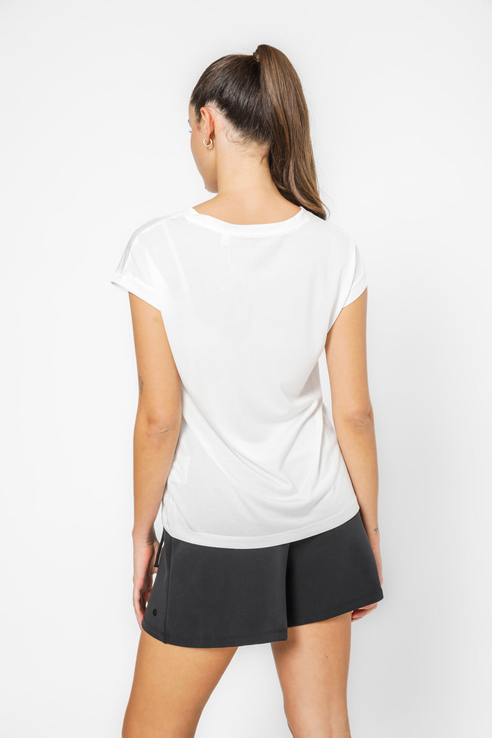 חולצה ללא שרוולים צווארון וי