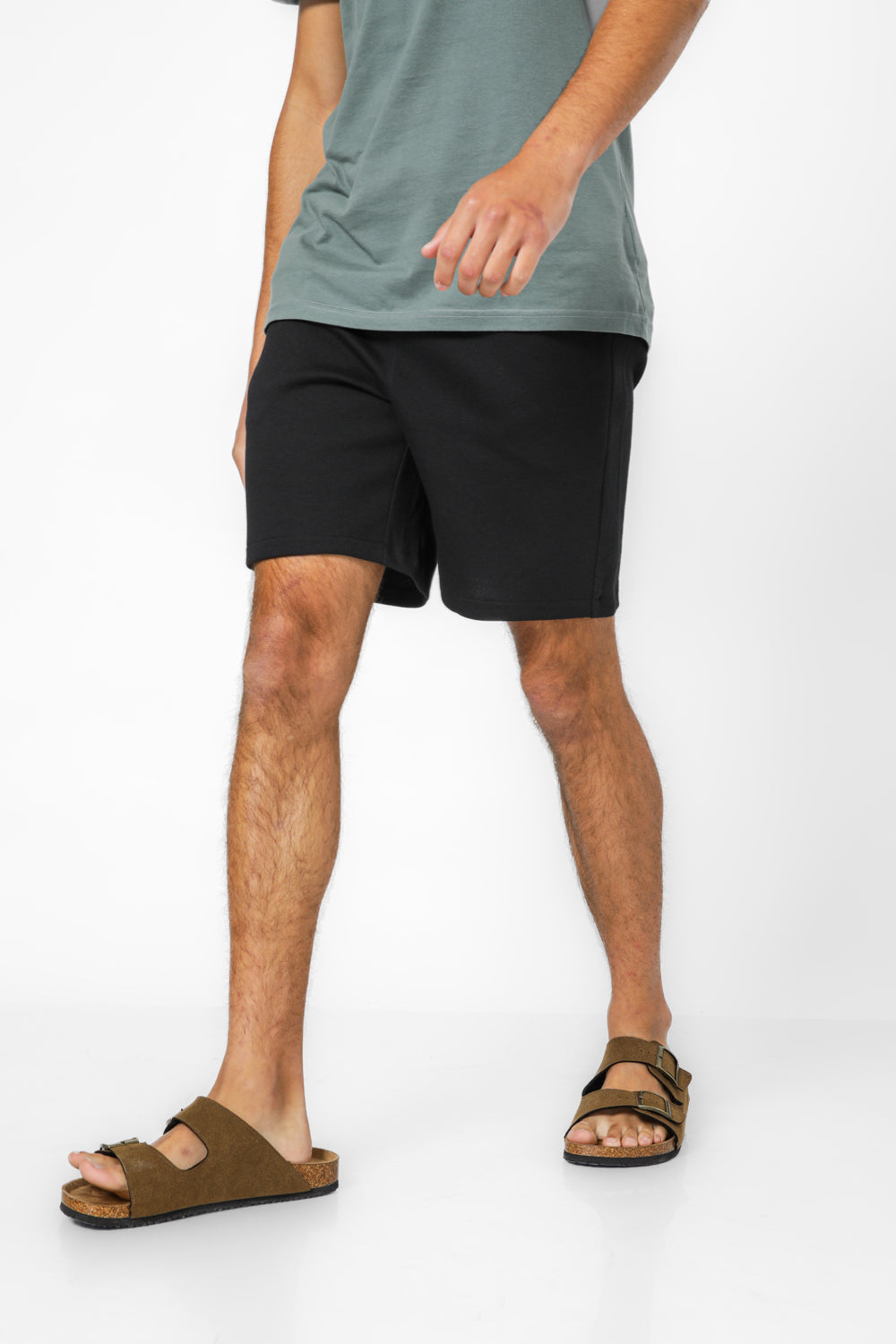 מכנסיים קצרים פיקה עם כיסים