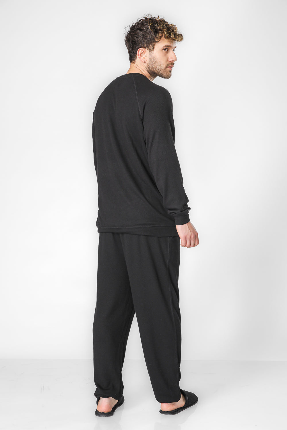 חליפת פנאי WAFFLE בצבע שחור