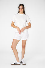 חולצה קצרה צווארון עגול