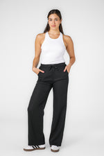 גופייה עם גוזיה מובנית