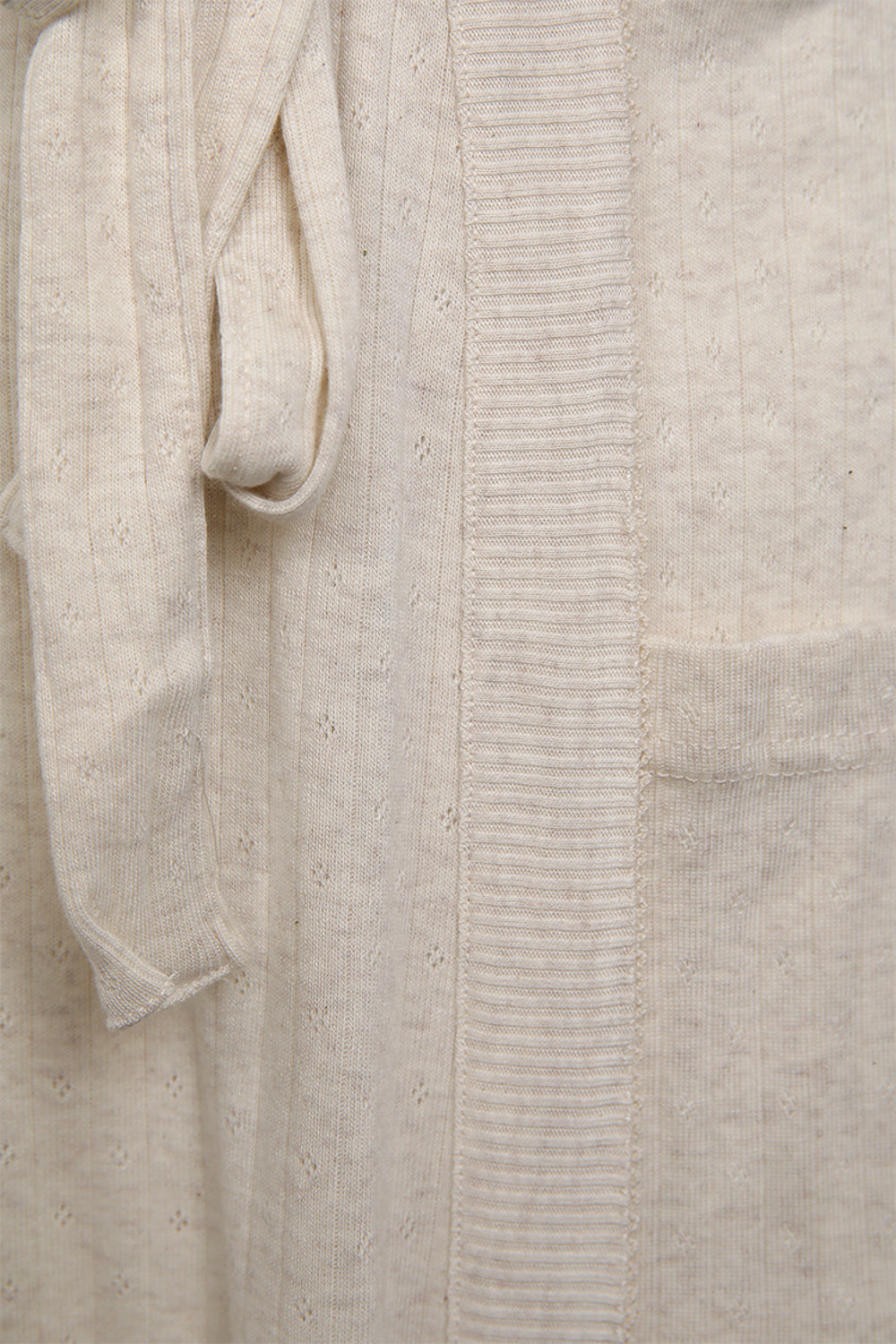 חלוק דק ונעים בצבע חיטה