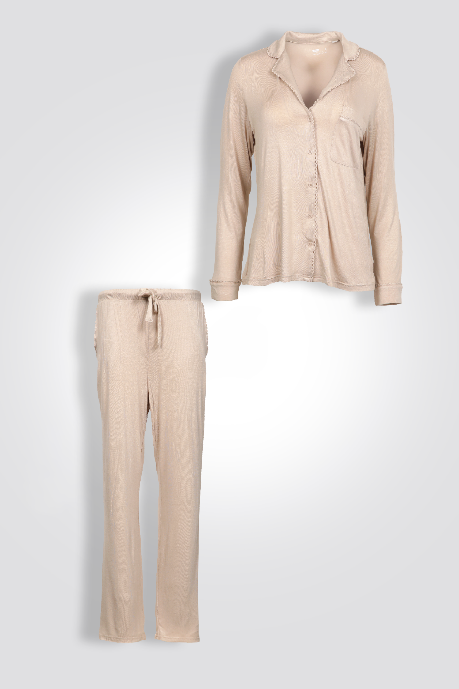 סט פיג’מה מכופתרת לנשים