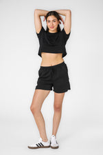 מכנסיים קצרים 