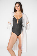 עליונית חוף לנשים בצבע לבן