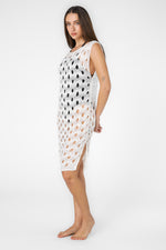 שמלת חוף סרוגה לנשים בצבע לבן