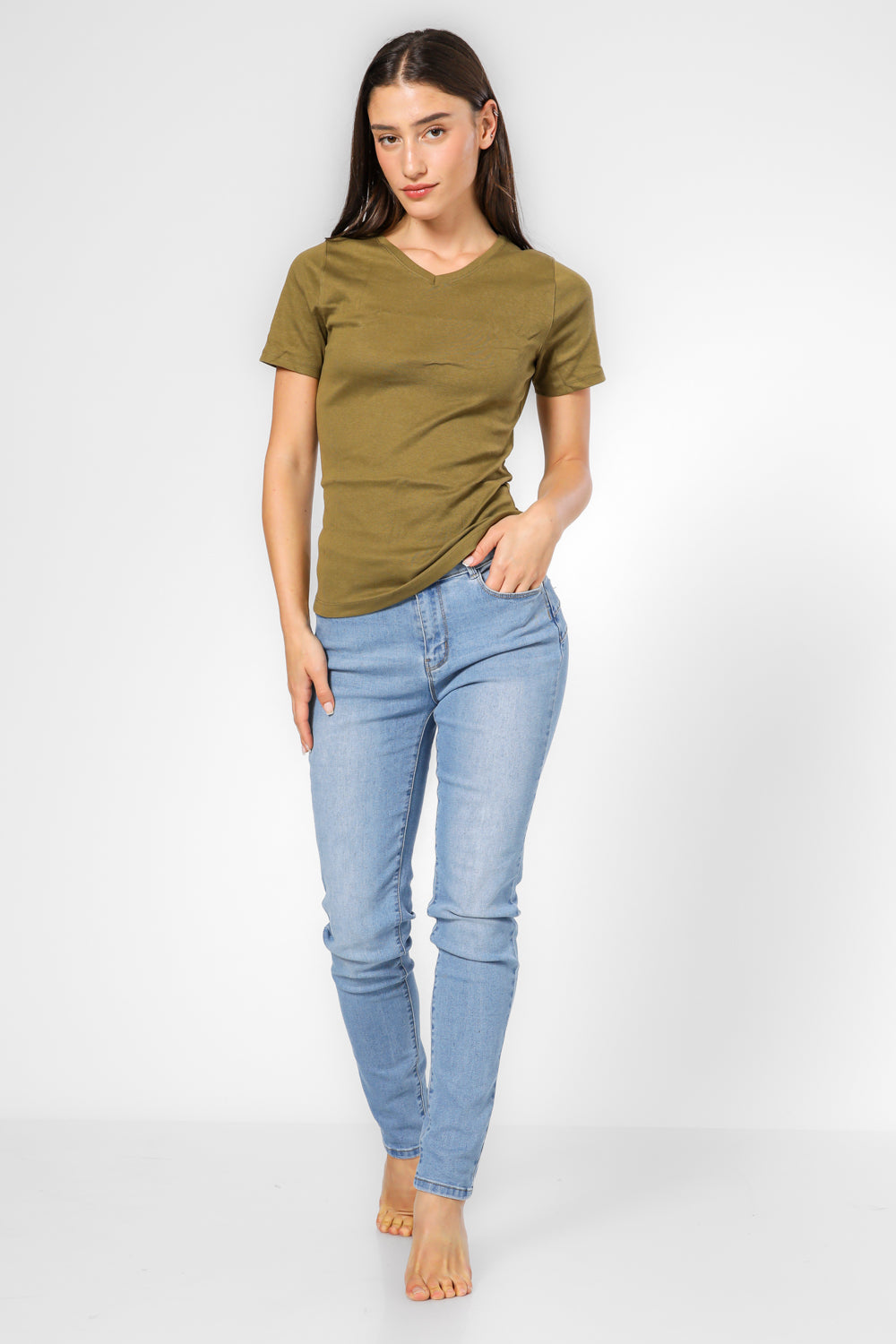 מארז שתי גופיות צווארון V