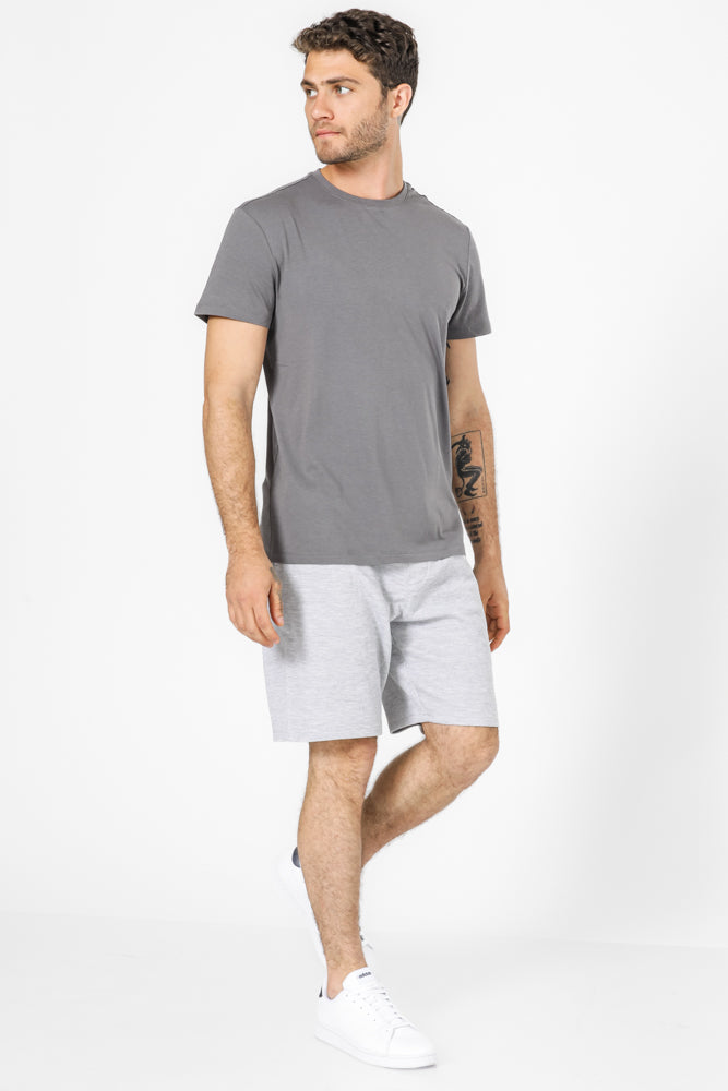 טישירט בצבע אפור