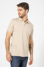 חולצת פולו בצבע חאקי