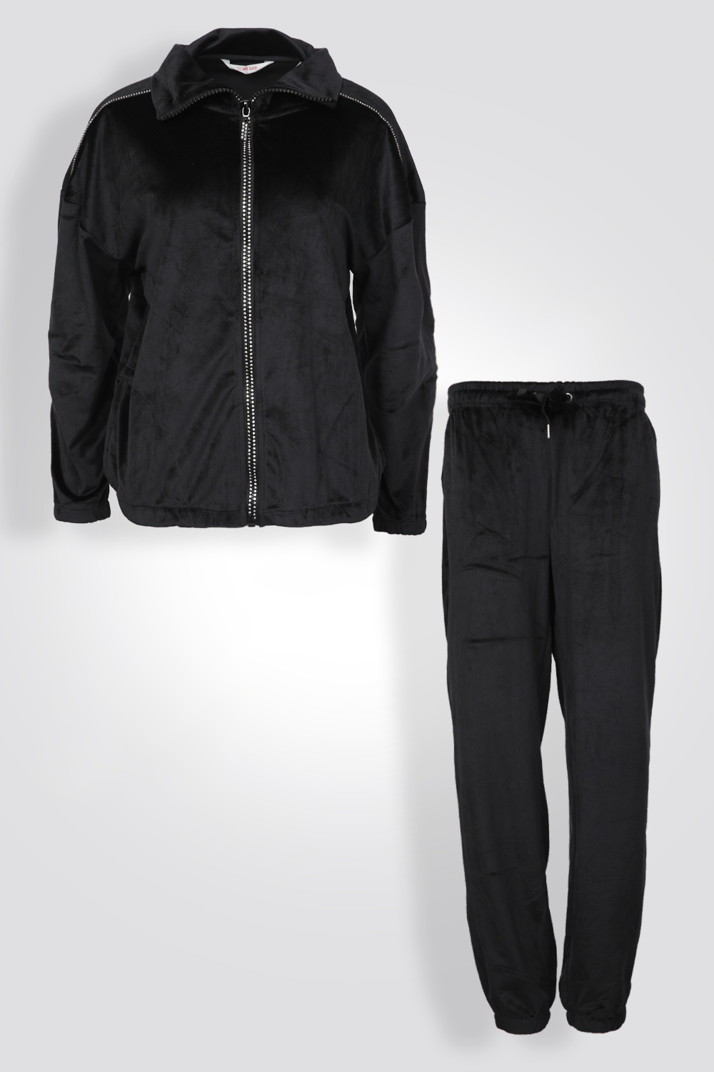 חליפת קטיפה לנשים